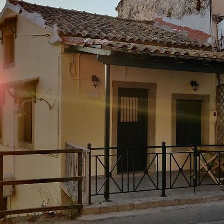 Apartament Alkinoos Ágios Matthaíos Zewnętrze zdjęcie