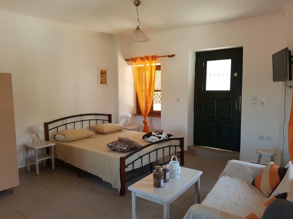 Apartament Alkinoos Ágios Matthaíos Zewnętrze zdjęcie